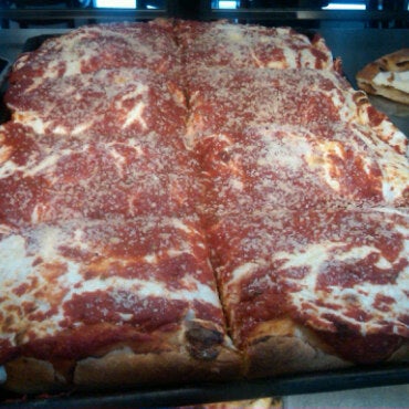 Foto tirada no(a) Joe&#39;s Pizza por Lorenzo C. em 4/10/2011