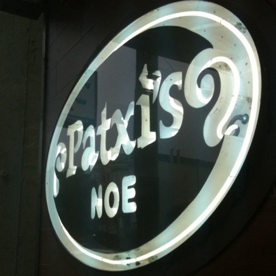 3/28/2011 tarihinde Mike D.ziyaretçi tarafından Patxi’s Pizza'de çekilen fotoğraf