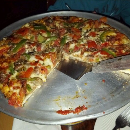 Martini's Pizza Pizza Place in Vine