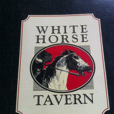 รูปภาพถ่ายที่ White Horse Tavern โดย LVRIII เมื่อ 7/20/2012