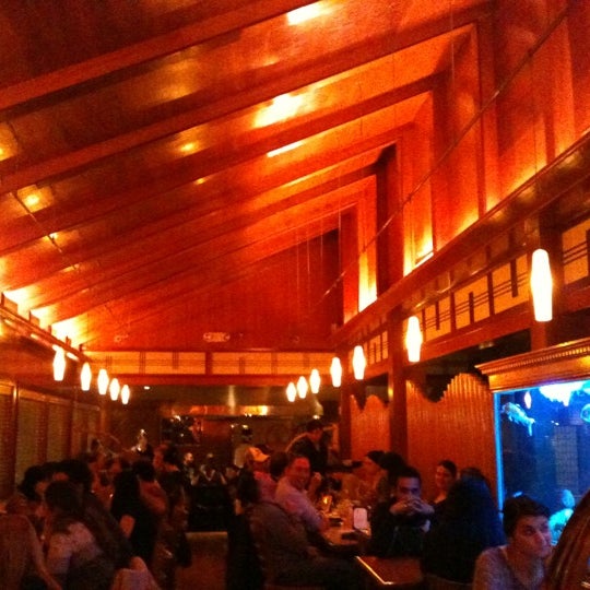 4/24/2011 tarihinde Damien B.ziyaretçi tarafından Sawa Hibachi Steakhouse &amp; Sushi Bar'de çekilen fotoğraf