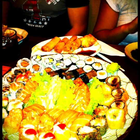 Foto tirada no(a) Zensei Sushi por Felipe T. em 3/14/2012