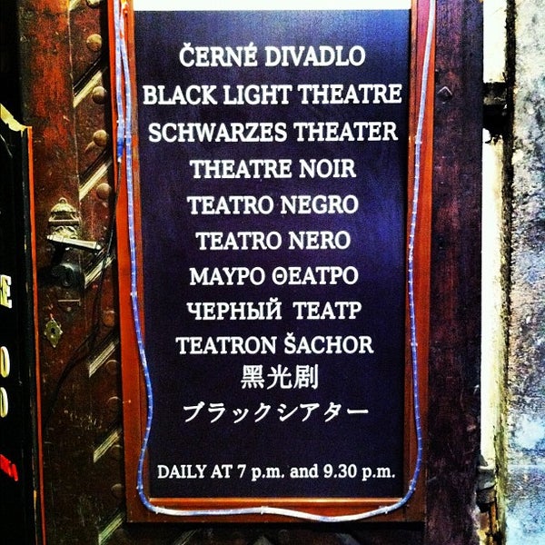 Das Foto wurde bei Black Light Theatre von Fernando P. am 7/8/2012 aufgenommen