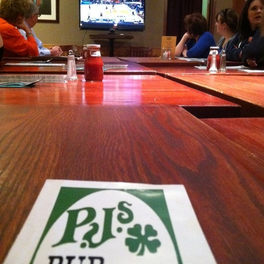Foto tirada no(a) PJ&#39;s Pub &amp; Grill por Dex em 3/8/2012