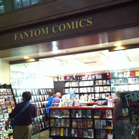 Photo taken at Fantom Comics by Kumar J. on 9/7/2011