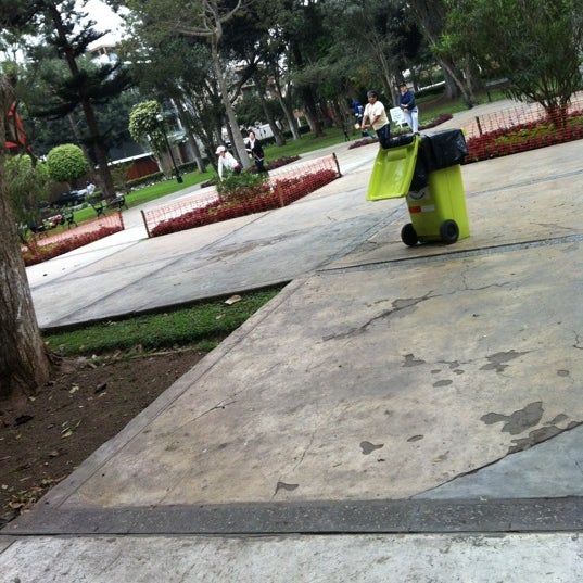Das Foto wurde bei Parque Ramon Castilla von William R. am 8/16/2012 aufgenommen
