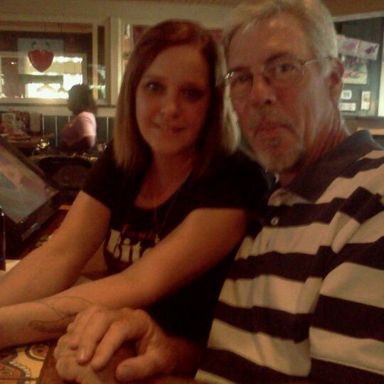 Photo taken at Chili&#39;s Grill &amp; Bar by Stephanie I. on 8/30/2011