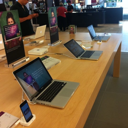 Photos at Apple Chatswood Chase 33 tips