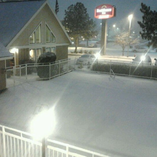 Photo taken at Residence Inn by Marriott Boise Downtown/University by Jacky M. on 1/18/2012
