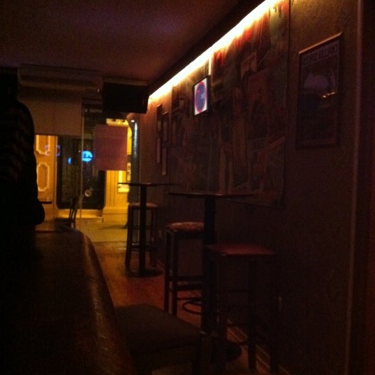 Photo taken at Veli Pera Lounge by T T. on 11/2/2011