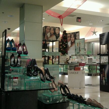 12/26/2011에 Aimee P.님이 Lakeland Square Mall에서 찍은 사진