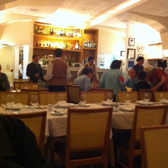 Photo taken at D&#39;Amici Ristorante by carlos b. on 5/13/2012
