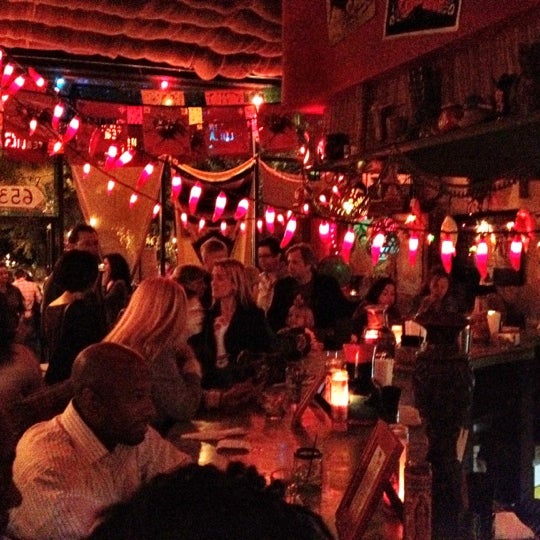 Foto tomada en Mezcalito&#39;s Cantina  por John M. el 4/14/2012