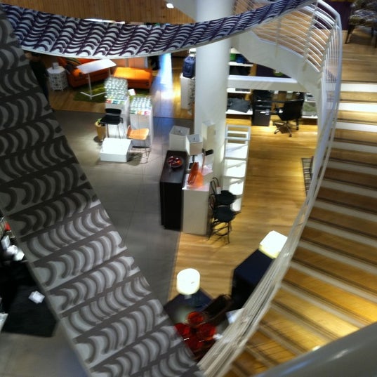 Crate & Barrel Furniture / Home Store in Old Pasadena