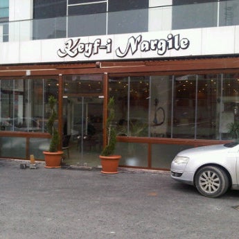 Foto diambil di Royal Cafe Nargile oleh Seyhmus T. pada 12/24/2011