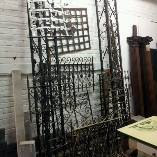 1/12/2012에 Chris S.님이 Philadelphia Salvage Company에서 찍은 사진