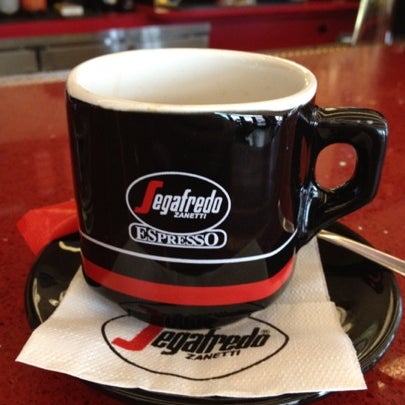 7/29/2012에 Scott P.님이 Segafredo Zanetti Espresso New York에서 찍은 사진