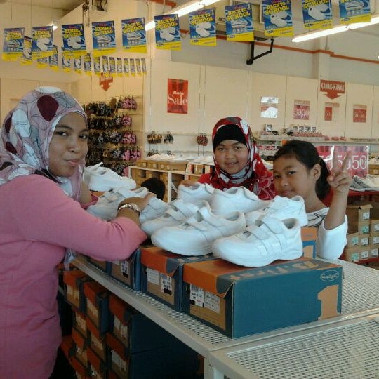 BATA Warehouse Outlet - Miscellaneous Shop