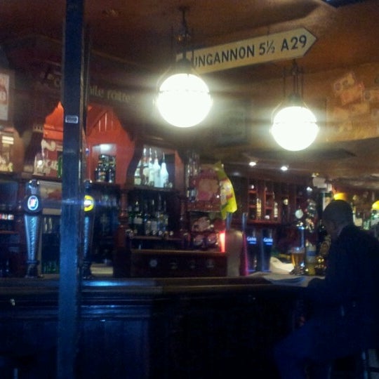 Foto scattata a Daisy O&#39;Briens Irish Bar da Vicky L. il 6/27/2012