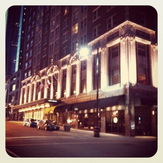 Photo taken at Hotel Phillips, Curio Collection by Hilton by ms feminist on 2/27/2012