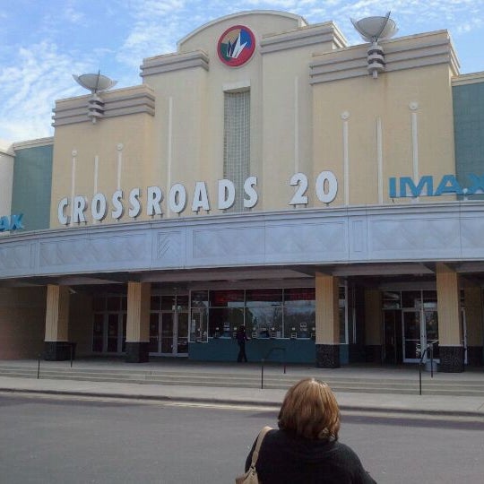 Regal Crossroads & IMAX Cary 501 Caitboo Avenue에서의 사진
