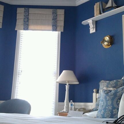 รูปภาพถ่ายที่ Snug Harbor Inn โดย M C. เมื่อ 2/2/2012