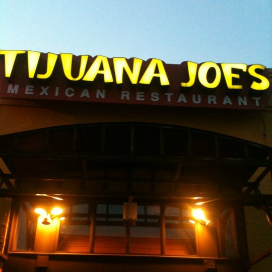 3/18/2012にTonya L.がTijuana Joe&#39;s Cantinaで撮った写真