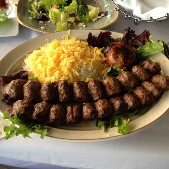 6/29/2012 tarihinde Stephen L.ziyaretçi tarafından Bandar Restaurant'de çekilen fotoğraf