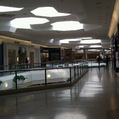 5/9/2012에 Thomas M.님이 Southlake Mall에서 찍은 사진