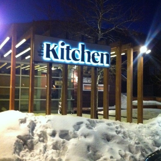 รูปภาพถ่ายที่ The Kitchen โดย Tony L. เมื่อ 2/18/2012