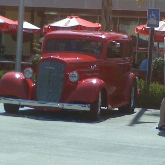 6/3/2012에 Austin J.님이 Legends Classic Diner에서 찍은 사진