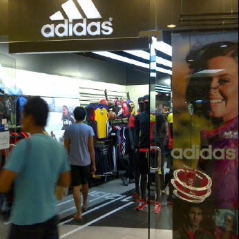 adidas sm north edsa
