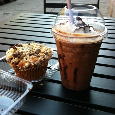 8/29/2012 tarihinde Sara H.ziyaretçi tarafından Cafe One Eight'de çekilen fotoğraf