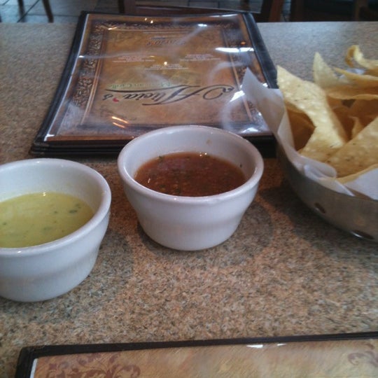 Foto scattata a Alicia&#39;s Mexican Grille da Daniel B. il 3/20/2012