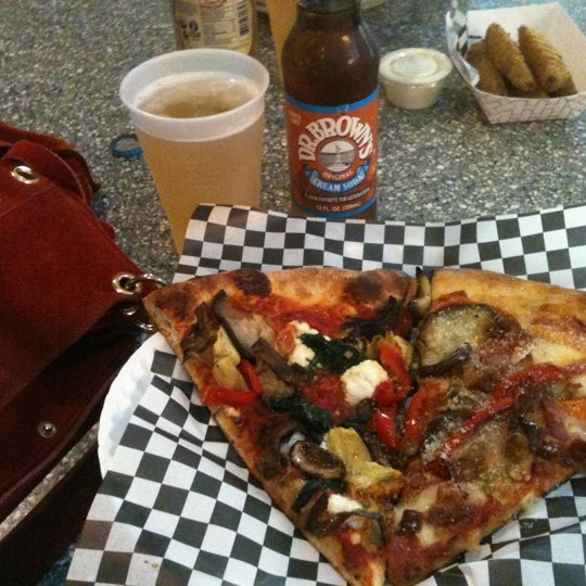 Photo taken at Pop Up Pizza by Nic C. on 7/9/2012