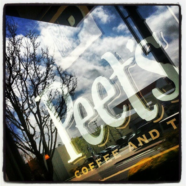 Photo taken at Peet&#39;s Coffee &amp; Tea by Lisa on 4/24/2012