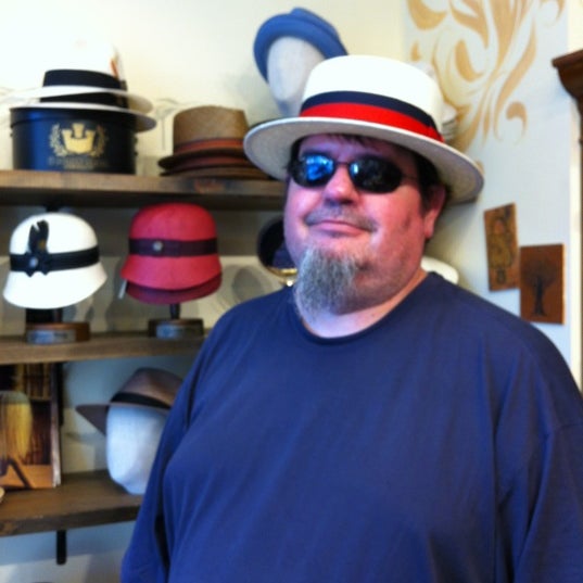 7/20/2012에 Purple P.님이 Goorin Bros. Hat Shop - Wicker Park에서 찍은 사진