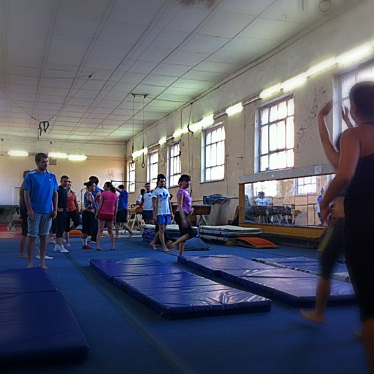 Манеж лесгафта. Манеж лесгафта. Манеж лесгафта. Манеж в университете лесгафта. Манеж лесгафта декабристов 35.