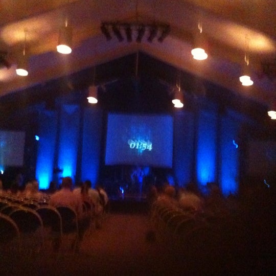 Photo taken at First Presbyterian Church of Orlando by Frank E. on 4/8/2012