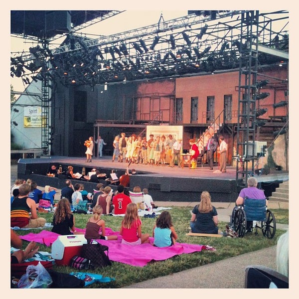 Fotos en Shawnee Mission Theater In The Park Shawnee, KS