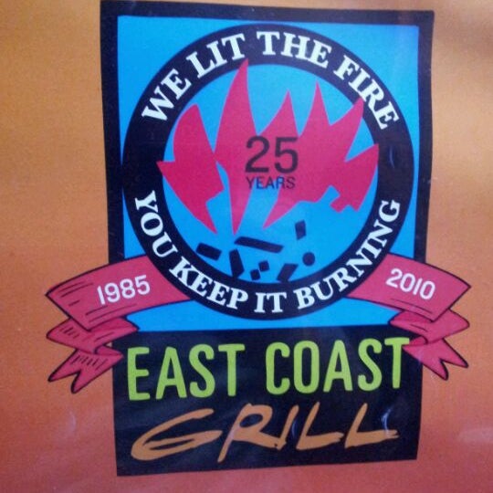 Снимок сделан в East Coast Grill &amp; Raw Bar пользователем Ady L. 6/4/2012