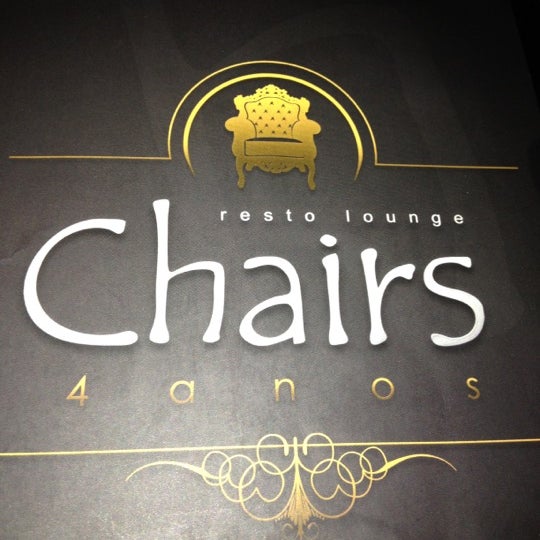 Снимок сделан в Chairs Resto Lounge пользователем Robledo M. 7/6/2012