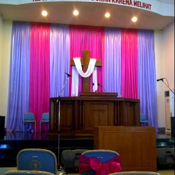 4/14/2012にIkha M.がGMIM Kristus Manadoで撮った写真