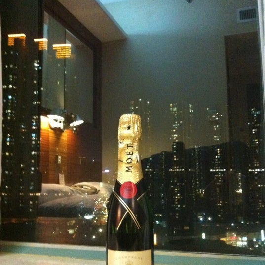Photo taken at Silka West Kowloon Hotel by K S. on 12/10/2011