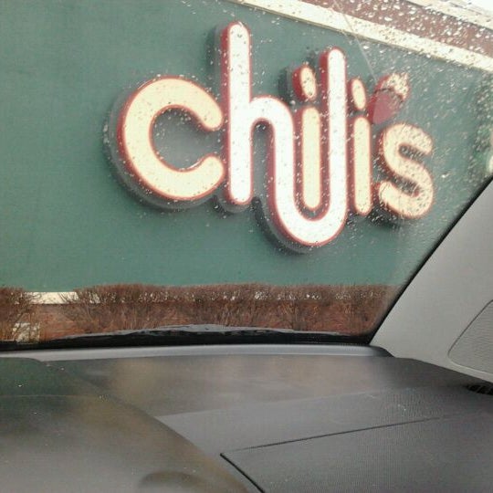 Photo taken at Chili&#39;s Grill &amp; Bar by Mary L. on 1/12/2012