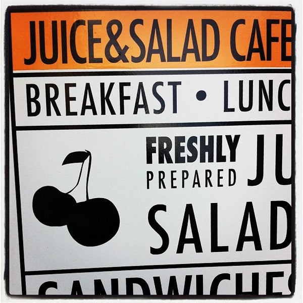 Foto diambil di Juice &amp; Salad oleh Visne K. pada 6/5/2012