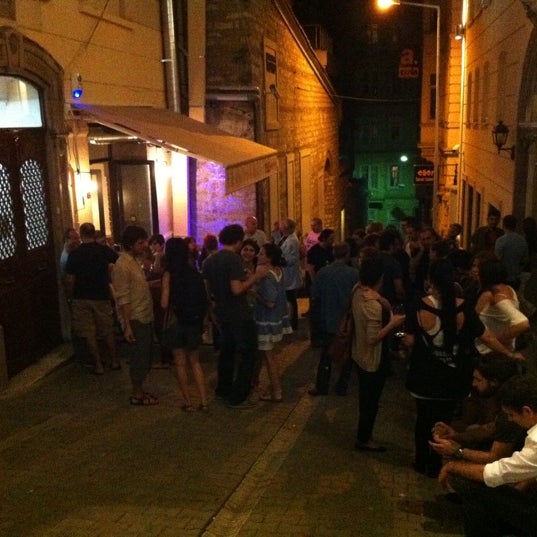 Foto tirada no(a) Tag Cafe &amp; Bistro Istanbul por Gozde A. em 7/19/2011