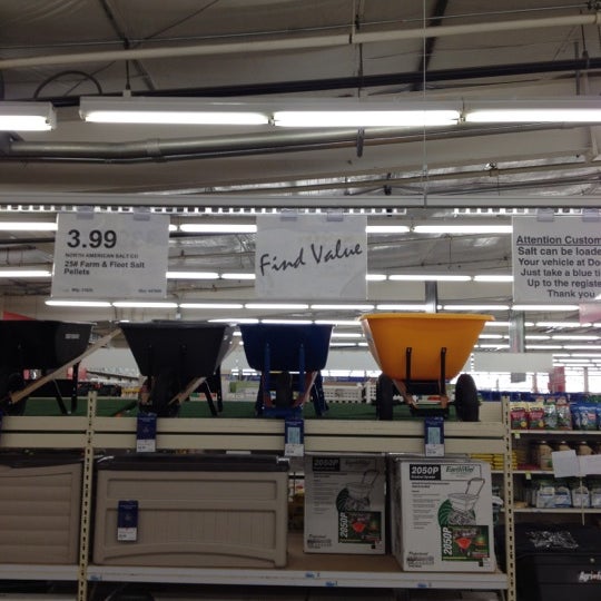 Blain's Farm & Fleet 2421 Humes Rd