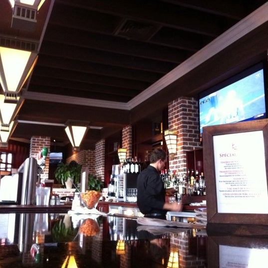 10/16/2011에 Johanne G.님이 Bâton Rouge Grillhouse &amp; Bar에서 찍은 사진