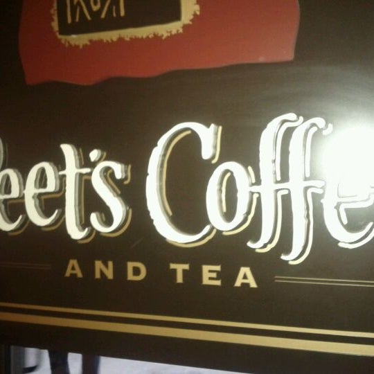 Photo taken at Peet&#39;s Coffee &amp; Tea by Mark B. on 8/30/2011